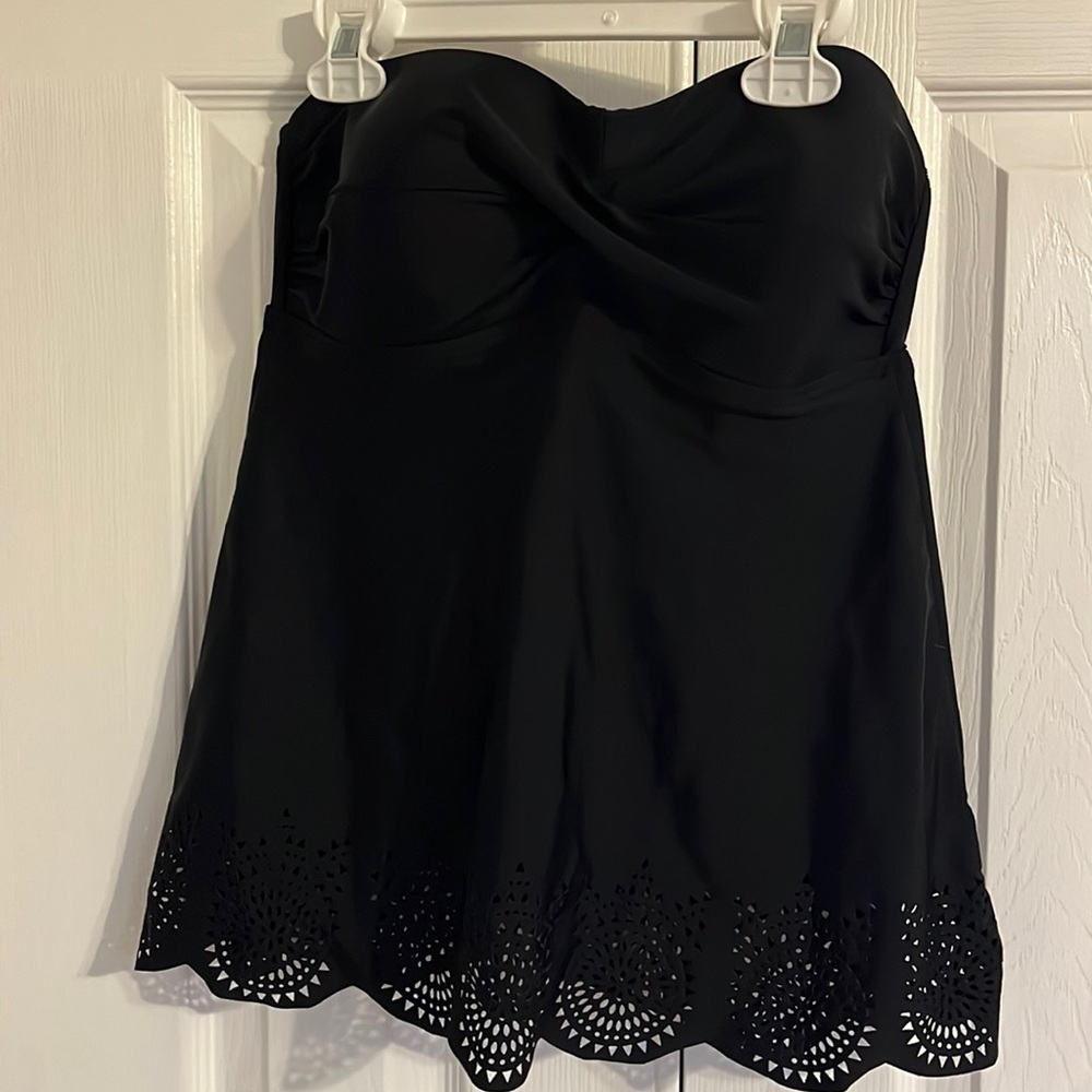 Merona strapless black tankini top size small